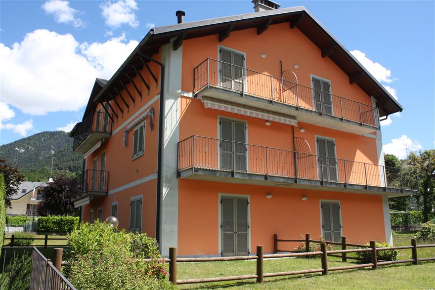 Appartamento in villetta con giardino, Santa Maria Maggiore