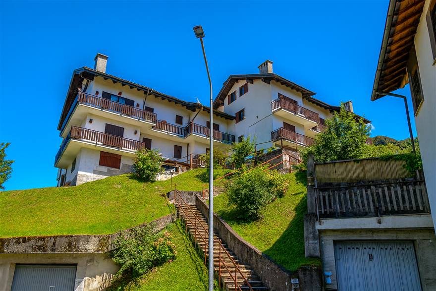 Due appartamenti con giardino e cantina, Malesco